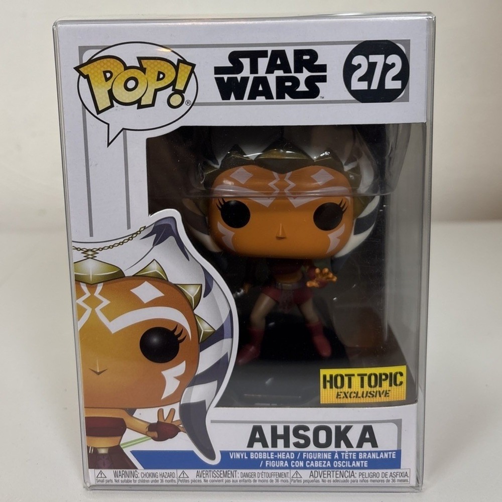 Funko Pop! Vinyl: Star Wars - Ahsoka Tano - Hot Topic (Exclusive) #272 Protector